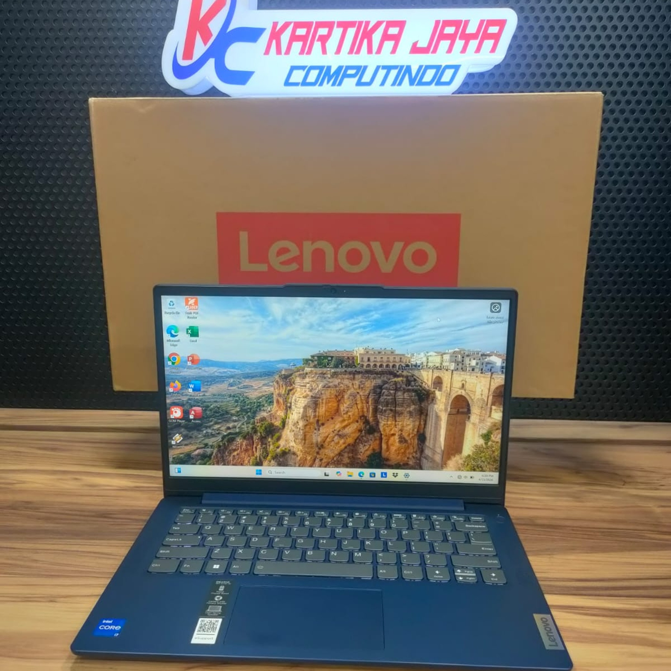 LENOVO IP SLIM 3 CORE I7 RAM 16 SSD 2ND BERGARANSI